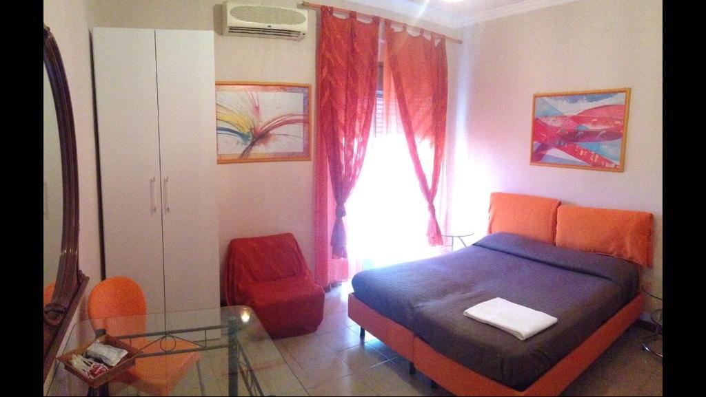 B&B Bordighiera Catania Bagian luar foto